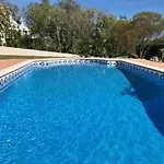 Вилла Lovely Burgau Just 3 Mins Walk From *