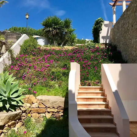 Lovely Burgau Just 3 Mins Walk From