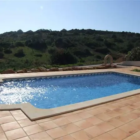 Lovely Burgau Just 3 Mins Walk From Budens