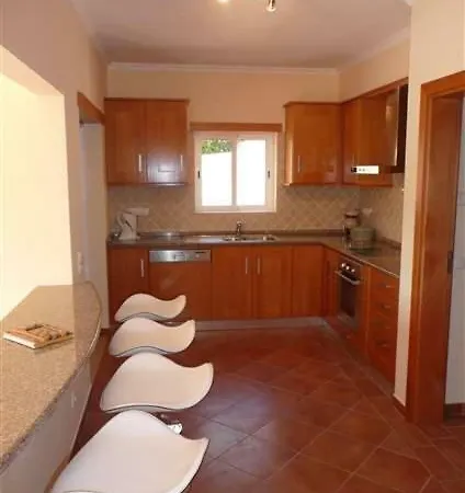 Lovely Burgau Just 3 Mins Walk From Budens