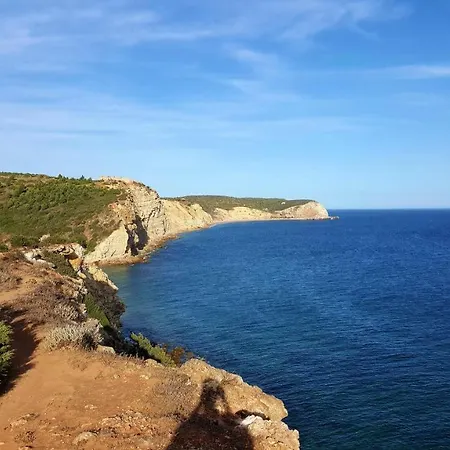 Lovely Burgau Just 3 Mins Walk From